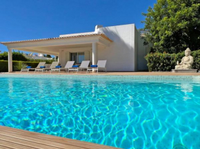 Stunning 4-Bedroom Villa With Pool - Perfect For Families